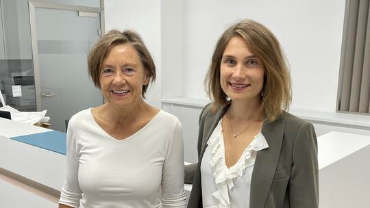 Die Gesellschafterinnen der BubeckPraxen, Beata Breckwoldt (links) und Tochter Isabella Müller-Bubeck – beide Fachärztinnen für