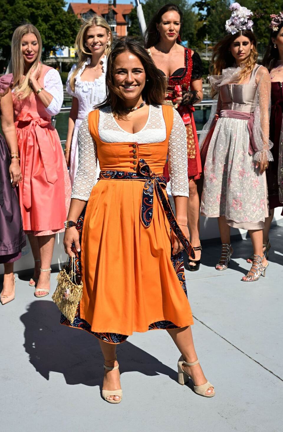 Dirndl-Gipfel zu den Trachten-Trends auf dem Oktoberfest