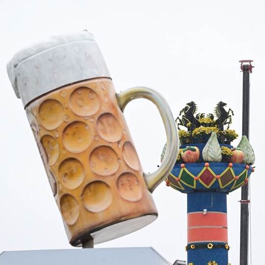 Aufbau Volksfest Cannstatter Wasen