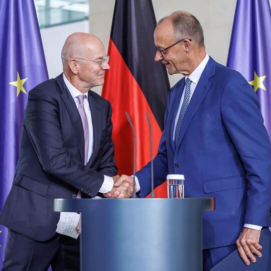 Merz stellt persönlichen Beauftragten für Investitionen vor