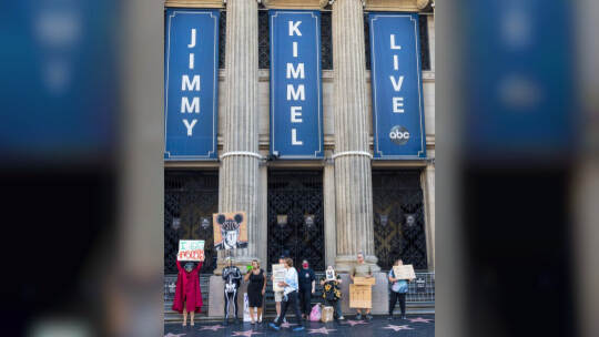 Kimmels US-Talkshow abgesetzt - Demonstration in Los Angeles