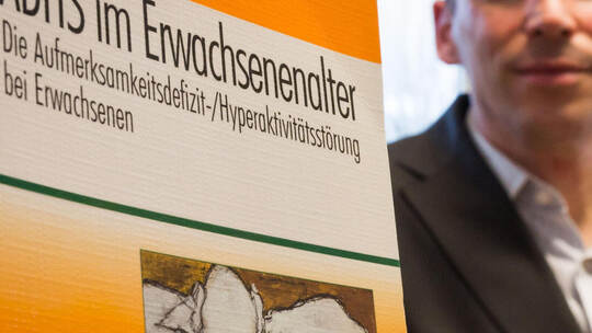 Andreas Reif, Direktor der Klinik für Psychiatrie und Psychotherapie, Uniklinik Frankfurt, mit Publikation zu ADHS. Er meint, vi ADHS - Andreas Reif