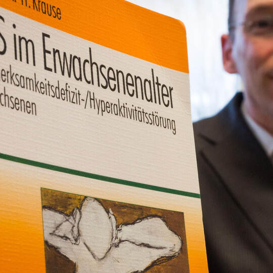 Andreas Reif, Direktor der Klinik für Psychiatrie und Psychotherapie, Uniklinik Frankfurt, mit Publikation zu ADHS. Er meint, vi ADHS - Andreas Reif