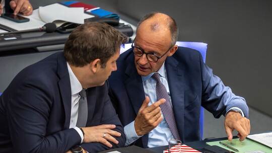 Lars Klingbeil und Friedrich Merz Lars Klingbeil und Friedrich Merz