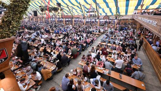 Beginn 178. Cannstatter Volksfest Beginn 178. Cannstatter Volksfest