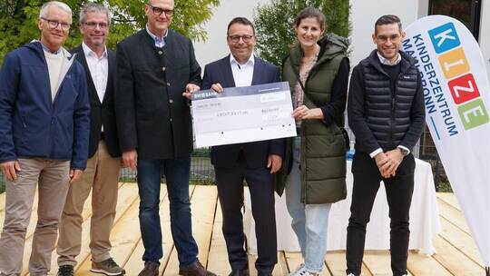 Dr. Till Neugebauer, stellvertretender Vorstand des KIZE Maulbronn, Andreas Felchle, ehemaliger BM von Maulbronn und Vorsitzende