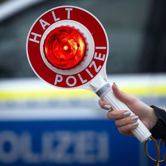 Autofahrer fordern schärfere Kontrollen im Straßenverkehr