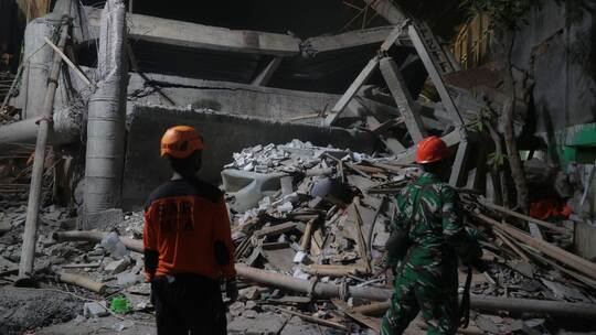 Internat in Indonesien eingestürzt