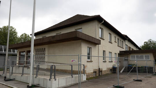 Knittlingen Alte Festhalle Gesperrt