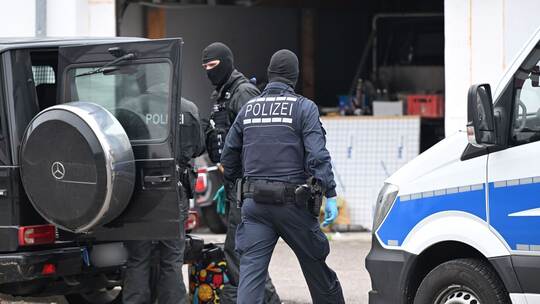 Polizei durchsucht mehrere Objekte in drei Bundesländern