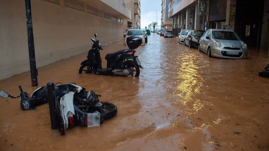 Ex-Hurrikan Gabrielle setzt Teile Spaniens unter Wasser