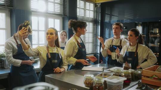 Neue ProSieben-Telenovela «Die Cooking Academy»