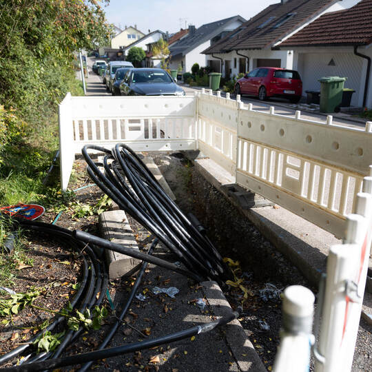 Rohre liegen in der Uhlandstraße in Wimsheim. Die Straße wäre laut Bürgermeister Weisbrich bei der Förderung nicht berücksichtig