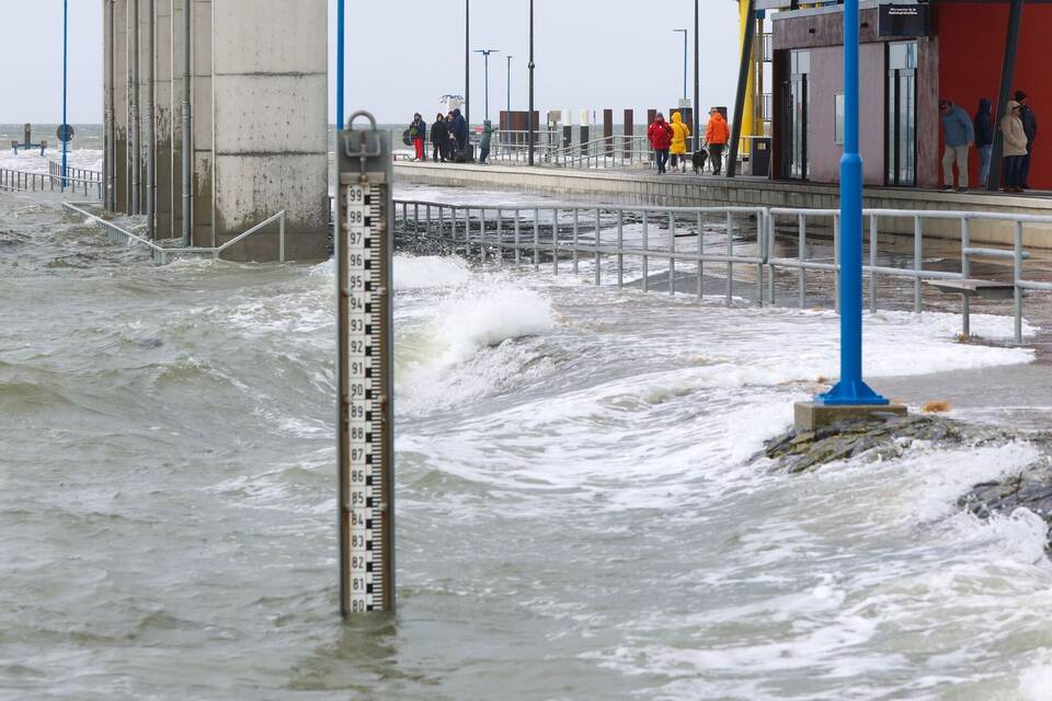 Sturmflut an der Nordsee Sturmflut an der Nordsee