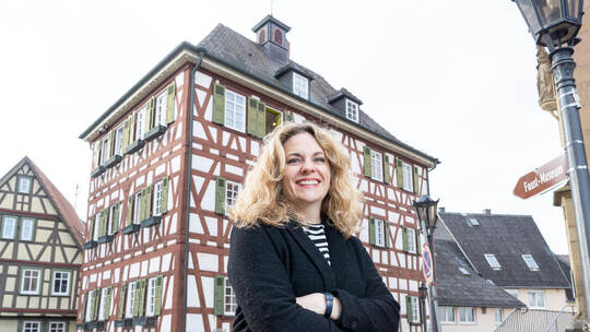 Denise Roth, Leiterin des Knittlinger Faustmuseums und Faustarchivs, strahlt wieder. Die Schließung der Einrichtung ist bis auf