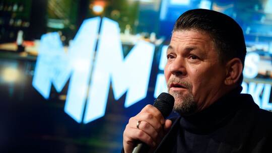 Tim Mälzers neuem TV-Format "Mälzers Meisterklasse“ Tim Mälzers neuem TV-Format "Mälzers Meisterklasse“