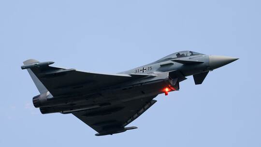 Eurofighter bei Übungsflug am Luftwaffenstützpunkt Nörvenich