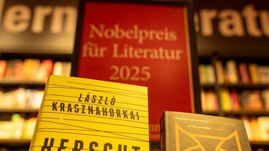 Nobelpreise 2025 - Literatur Nobelpreise 2025 - Literatur