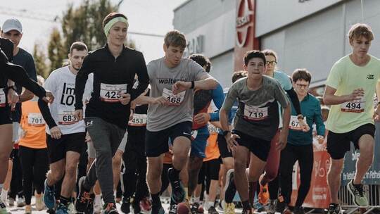Einen guten Start erwischen wollen die Teilnehmer beim Walter-Nordstadtlauf am Sonntag. Fotoarchiv: Autozentrum Walter