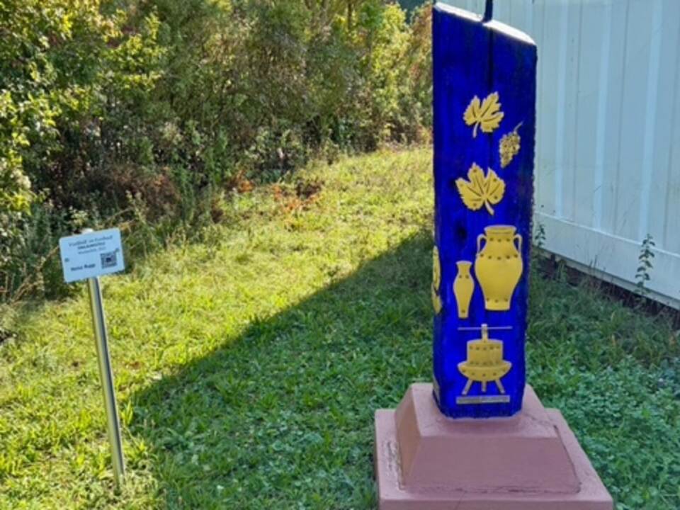 Wird die Stele versetzt? Foto: privat