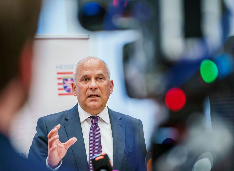Ermittlungen gegen Frankfurter Polizisten Ermittlungen gegen Frankfurter Polizisten