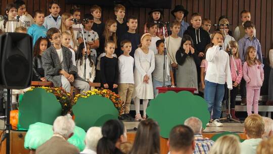 Die Grundschule sorgt für eine grandiose Musical-Aufführung. Fotos: Jürgen Keller