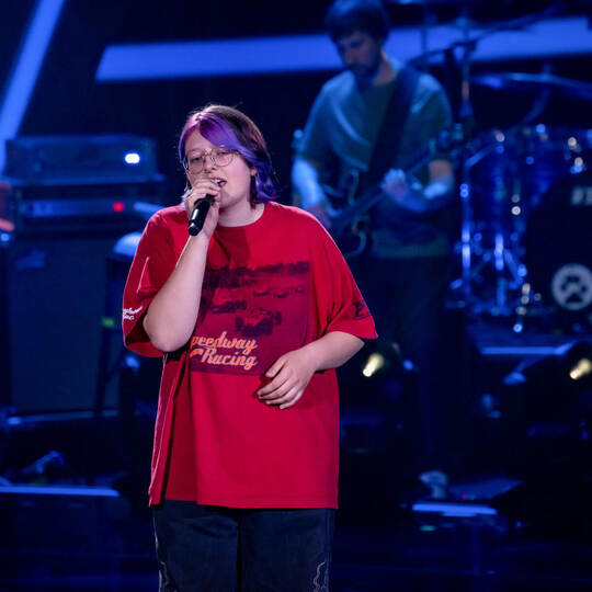 Im Rampenlicht: Amelie Fritz bei der TV-Aufzeichnung. Joyn/Claudius Pflug