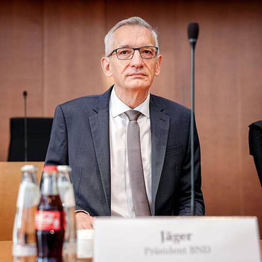 Öffentliche Anhörung der Präsidenten der Nachrichtendienste
