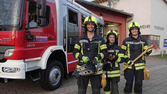 Bereit für die Challenge: Kevin Adam, Fabien Zach und Luca Baral (von links) laden Bürger zwischen 17 und 40 Jahren ein, die Arb