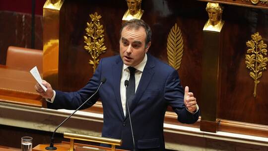 Frankreichs Nationalversammlung tagt zu Misstrauensanträgen