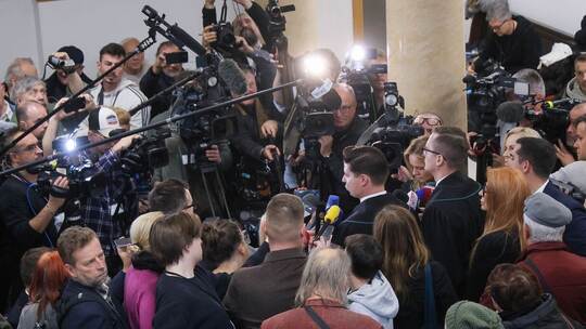 Polnisches Gericht entscheidet über Nord-Stream-Verdächtigen Polnisches Gericht entscheidet über Nord-Stream-Verdächtigen