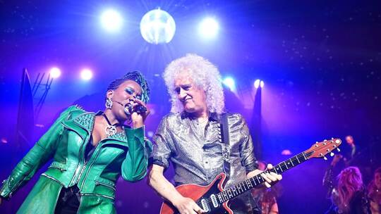 Queen Gitarrist Brian May bei Musical "We will rock you" Queen Gitarrist Brian May bei Musical "We will rock you"