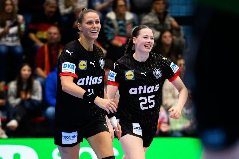 Xenia Smits und Luisa Scherer (r.) Xenia Smits und Luisa Scherer (r.)