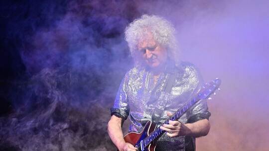 Queen Gitarrist Brian May bei Musical "We will rock you"