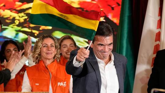 Ende der linken Ära in Bolivien: Paz gewinnt Präsidentenwahl Ende der linken Ära in Bolivien: Paz gewinnt Präsidentenwahl