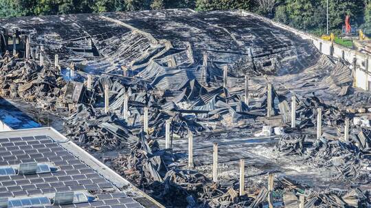 Millionenschaden nach Brand in Freiburger Industriegebiet Millionenschaden nach Brand in Freiburger Industriegebiet