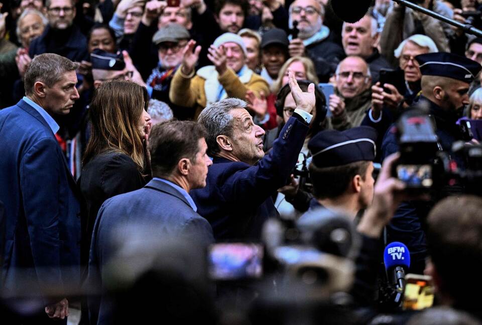 Haftantritt von Frankreichs Ex-Präsident Sarkozy Haftantritt von Frankreichs Ex-Präsident Sarkozy