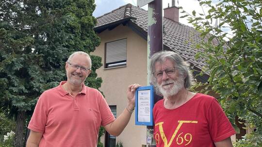Jürgen Idziok (links), Vorsitzender des Wiernsheimer Bürgerbusvereins, hat im Gemeinderat den WIPS vorgestellt. Mit Geschäftsfüh