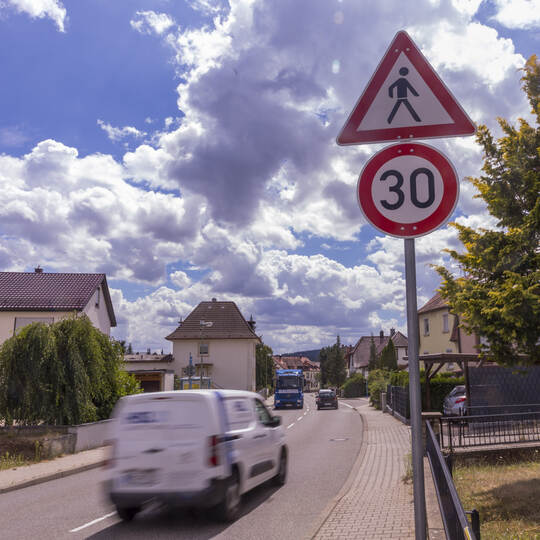 Huchenfeld 30er Schilder