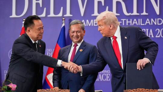 Unterzeichnungszeremonie mit Donald Trump Unterzeichnungszeremonie mit Donald Trump