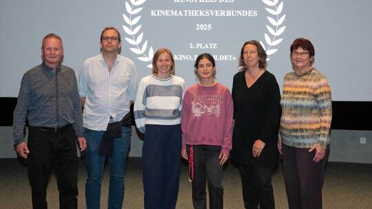 Stolzes Koki-Team (von links): Frank Neubert (Vorsitzender Förderverein), Tim Moeck (Theaterleiter), Britt Abrecht (Beauftragte