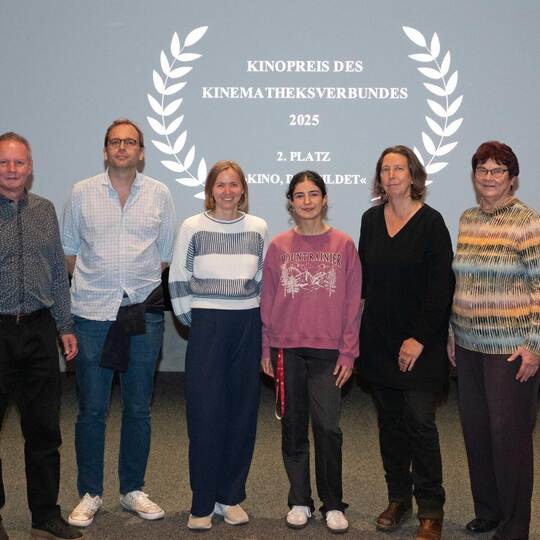 Stolzes Koki-Team (von links): Frank Neubert (Vorsitzender Förderverein), Tim Moeck (Theaterleiter), Britt Abrecht (Beauftragte