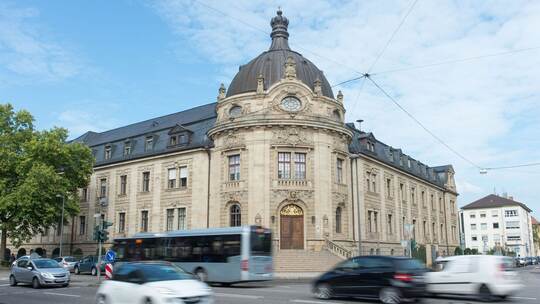 Bis Ende November sind weitere Verhandlungstermine vorgesehen. Bis Ende November sind weitere Verhandlungstermine vorgesehen.