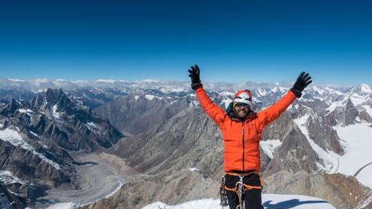 „In den Bergen ist Freiheit“: Unter diesem Titel präsentiert der weltbekannte Kletterer und Extrembergsteiger Thomas Huber von d