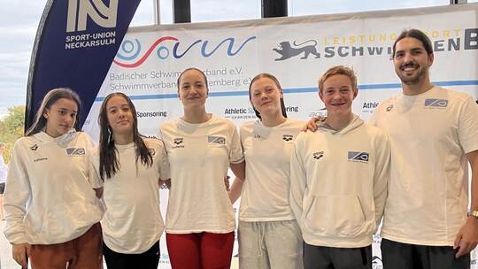 Erfolgreiches Team: Anna Troisi (von links), Kasja Blazin, Katharina Mößner, Lily Reister, Erik Hauser und Trainer David Stramba