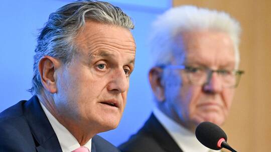 Frank Nopper (l, CDU), Oberbürgermeister der Stadt Stuttgart Frank Nopper (l, CDU), Oberbürgermeister der Stadt Stuttgart