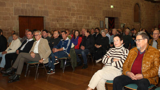 Auf reges Interesse ist die Einwohnerversammlung in der Maulbronner Stadthalle gestoßen. Prokoph