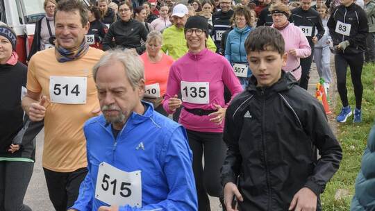 Beim Bietlauf waren insgesamt über 130 Athleten am Start. Foto: LV Biet