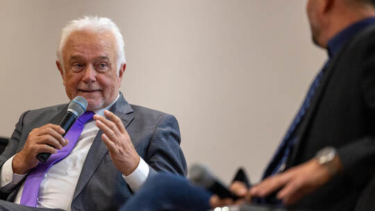 Wolfgang Kubicki (links) im Gespräch mit PZ-Chefreporter Marek Klimanski im PZ-Autorenforum. Röhr