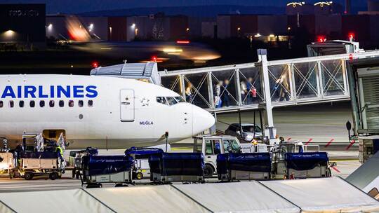 Flughafen Hannover - Ankunft Afghanen mit Aufnahmezusage Flughafen Hannover - Ankunft Afghanen mit Aufnahmezusage